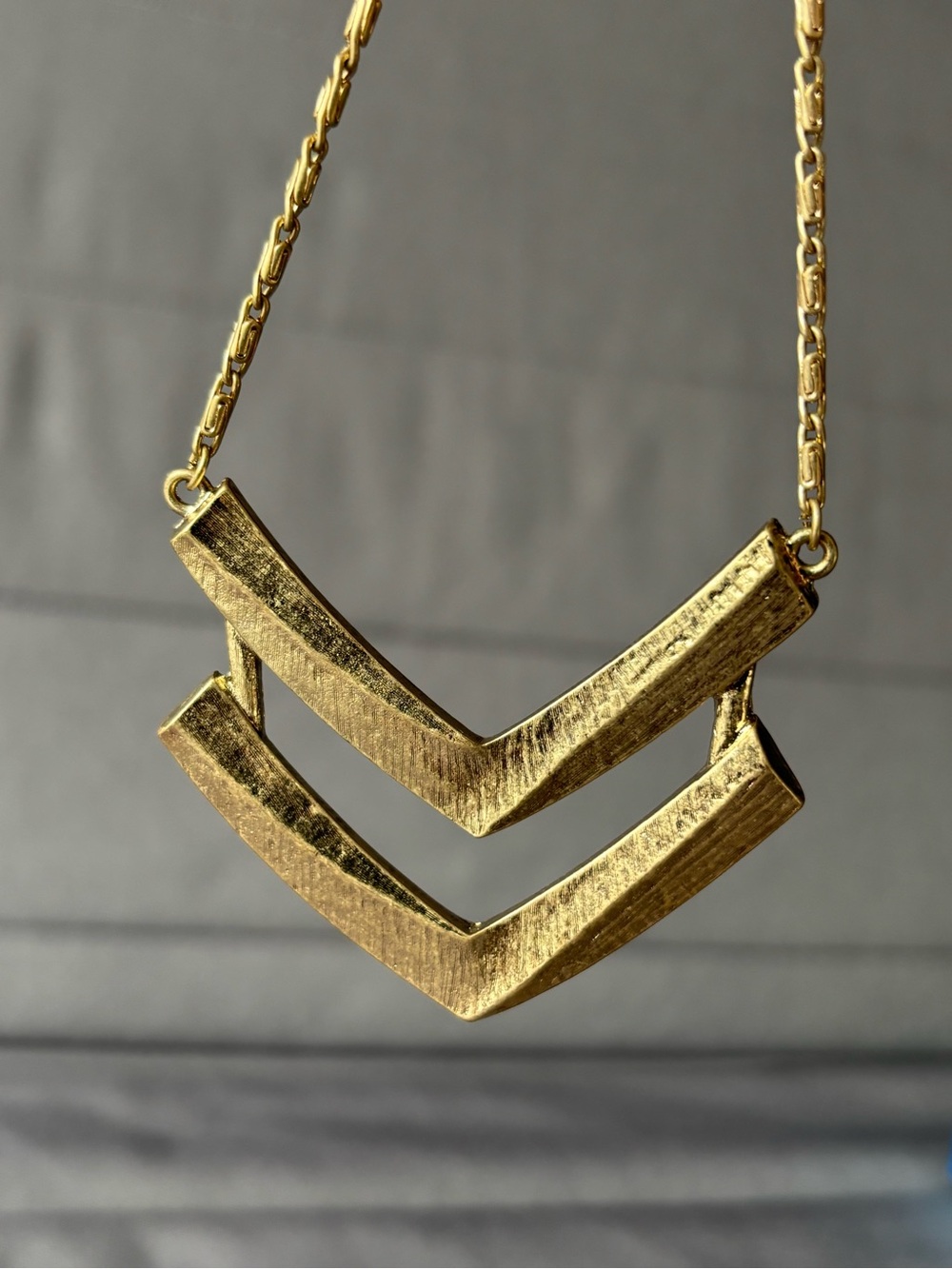 BR Banana Republic Gold Tone V-Shaped Double Chevron Pendant Necklace-  Jewelry